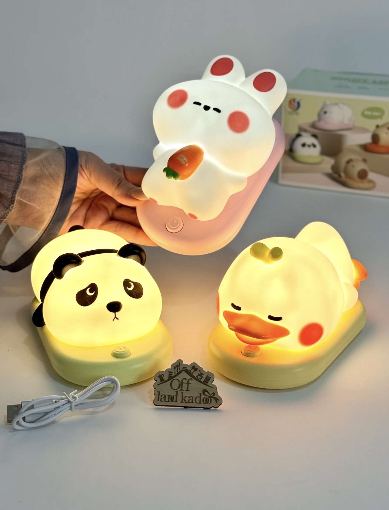 چراغ خواب سیلیکونی پایه دار شارژی کد 111711