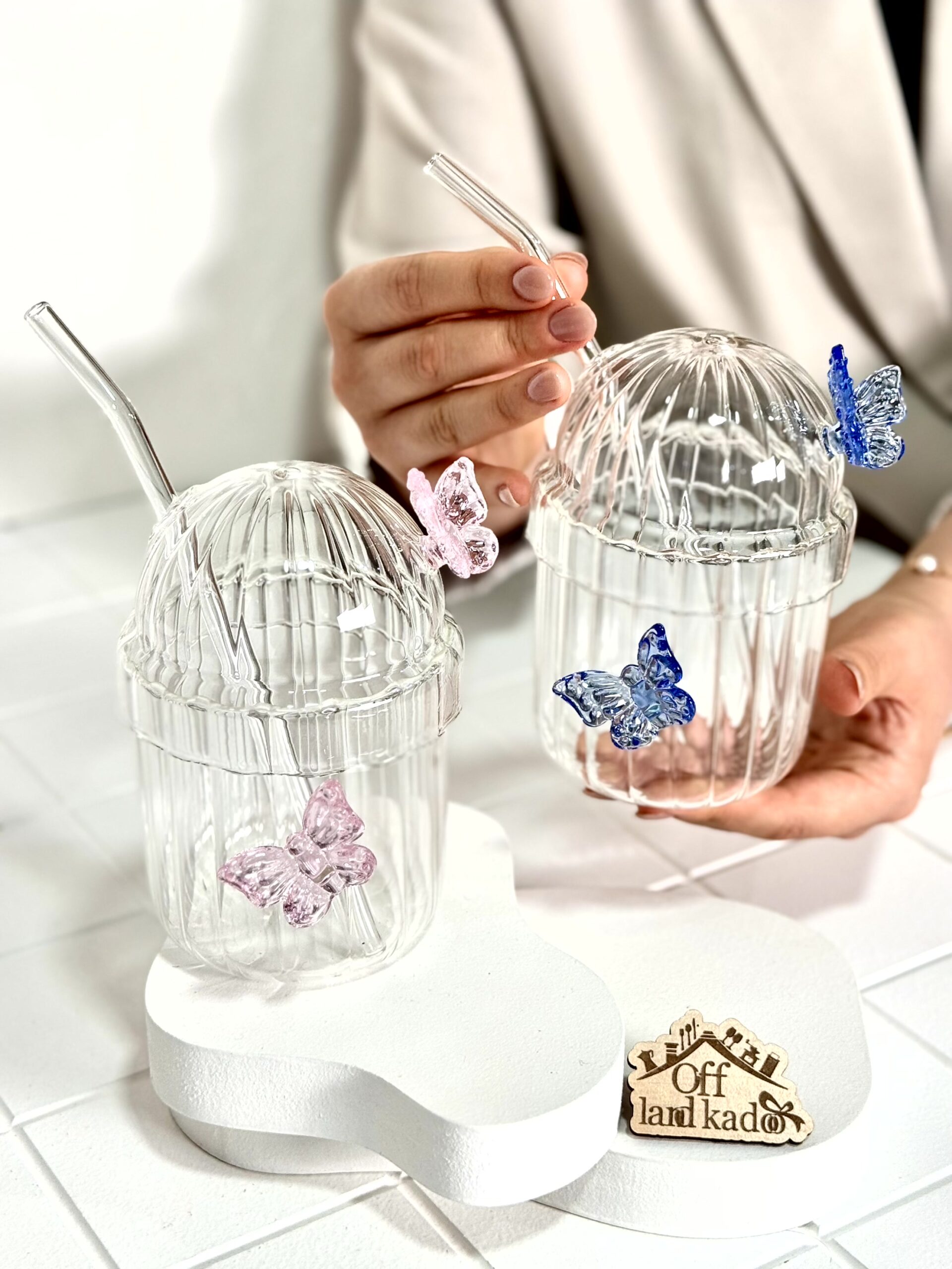 لیوان اسموتی پروانه ای پینترنستی کد 111878